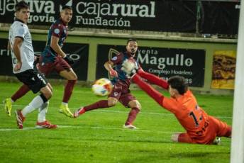 Fotogalería Gimnástica Segoviana VS Burgos CF B 39 Gimnástica Segoviana VS Burgos CF B - Héctor Criado