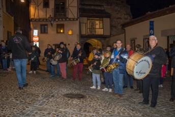 Fotogalería Homenaje y ofrenda floral a Agapito Marazuela 3 Homenaje y ofrenda floral a Agapito Marazuela - Héctor Criado