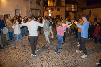 Fotogalería Homenaje y ofrenda floral a Agapito Marazuela 24 Homenaje y ofrenda floral a Agapito Marazuela - Héctor Criado