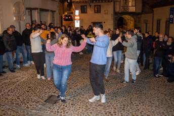 Fotogalería Homenaje y ofrenda floral a Agapito Marazuela 25 Homenaje y ofrenda floral a Agapito Marazuela - Héctor Criado