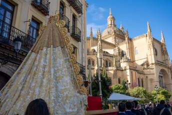 Fotogalería Procesión 25 Aniversario de la Hermandad del Rocío de Segovia 34 Procesión 25 Aniversario de la Hermandad del Rocío de Segovia - Héctor Criado