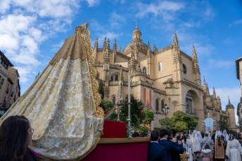 Fotogalería Procesión 25 Aniversario de la Hermandad del Rocío de Segovia 37 Procesión 25 Aniversario de la Hermandad del Rocío de Segovia - Héctor Criado