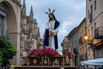 Fotogalería Procesión de Nuestro Padre Jesús Cautivo 15 Procesión de Nuestro Padre Jesús Cautivo - Héctor Criado