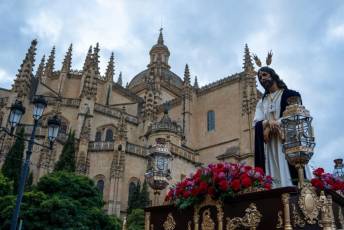 Fotogalería Procesión de Nuestro Padre Jesús Cautivo 16 Procesión de Nuestro Padre Jesús Cautivo - Héctor Criado