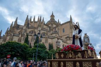 Fotogalería Procesión de Nuestro Padre Jesús Cautivo 17 Procesión de Nuestro Padre Jesús Cautivo - Héctor Criado
