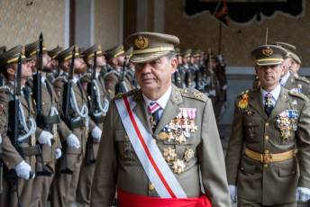 Fotogalería Jura de Bandera para personal civil en la Academia de Artillería 12 Jura de Bandera civil - Héctor Criado