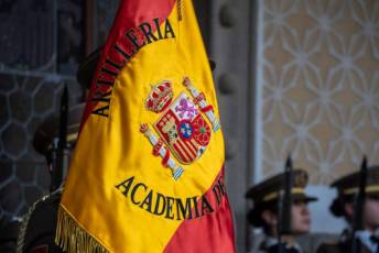 Fotogalería Jura de Bandera para personal civil en la Academia de Artillería 13 Jura de Bandera civil - Héctor Criado