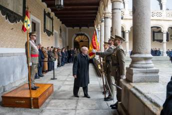 Fotogalería Jura de Bandera para personal civil en la Academia de Artillería 24 Jura de Bandera civil - Héctor Criado