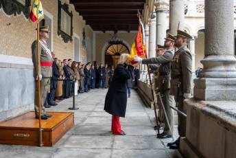 Fotogalería Jura de Bandera para personal civil en la Academia de Artillería 30 Jura de Bandera civil - Héctor Criado