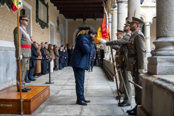 Fotogalería Jura de Bandera para personal civil en la Academia de Artillería 32 Jura de Bandera civil - Héctor Criado