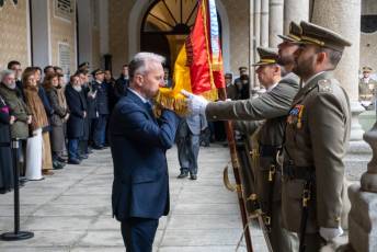 Fotogalería Jura de Bandera para personal civil en la Academia de Artillería 33 Jura de Bandera civil - Héctor Criado