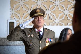 Fotogalería Jura de Bandera para personal civil en la Academia de Artillería 5 Jura de Bandera civil - Héctor Criado