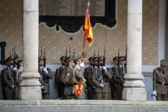Fotogalería Jura de Bandera para personal civil en la Academia de Artillería 6 Jura de Bandera civil - Héctor Criado