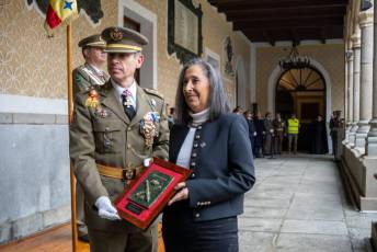 Fotogalería Jura de Bandera para personal civil en la Academia de Artillería 52 Jura de Bandera civil - Héctor Criado