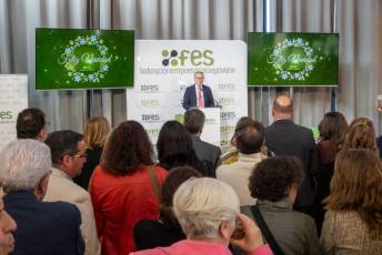 Fotogalería del Vino de Navidad de la FES 37 Vino Navidad FES - Héctor Criado