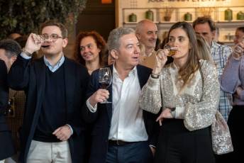 Fotogalería del Vino de Navidad de la FES 44 Vino Navidad FES - Héctor Criado