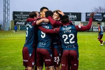 Fotogalería Gimnástica Segoviana vs Lealtad de Villaviciosa 12 Gimnástica Segoviana vs Lealtad de Villaviciosa - Héctor Criado