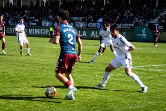 Fotogalería Gimnástica Segoviana VS Bergantiños FC 38 Gimnástica Segoviana VS Bergantiños FC - Héctor Criado