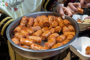 Fotogalería Misa por las Alcaldesas Fallecidas, Baile de Gala y Cambio de Monteras en Zarramala 22 Misa por las alcaldesas fallecidas de Zamarramala y cambio de montera - Héctor Criado