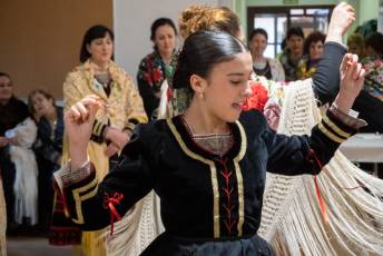 Fotogalería Misa por las Alcaldesas Fallecidas, Baile de Gala y Cambio de Monteras en Zarramala 30 Misa por las alcaldesas fallecidas de Zamarramala y cambio de montera - Héctor Criado