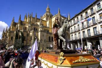 Fotogalería Bendición de Palmas, Misa y Procesión de Domingo de Ramos 27 Bendición de Palmas, Misa y Procesión de Domingo de Ramos - Héctor Criado