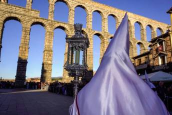 Fotogalería Procesiones de Jueves Santo 15 Procesiones hacia la Catedral - Héctor Criado