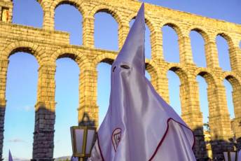Fotogalería Procesiones de Jueves Santo 21 Procesiones hacia la Catedral - Héctor Criado