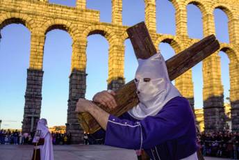 Fotogalería Procesiones de Jueves Santo 24 Procesiones hacia la Catedral - Héctor Criado
