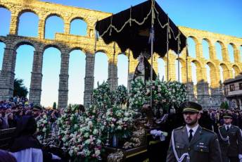 Fotogalería Procesiones de Jueves Santo 26 Procesiones hacia la Catedral - Héctor Criado