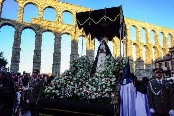 Fotogalería Procesiones de Jueves Santo 27 Procesiones hacia la Catedral - Héctor Criado