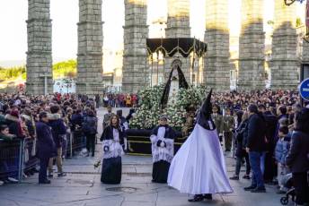 Fotogalería Procesiones de Jueves Santo 29 Procesiones hacia la Catedral - Héctor Criado
