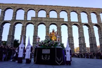 Fotogalería Procesiones de Jueves Santo 35 Procesiones hacia la Catedral - Héctor Criado