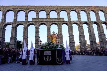 Fotogalería Procesiones de Jueves Santo 36 Procesiones hacia la Catedral - Héctor Criado