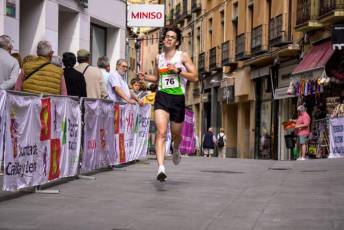 Fotogalería de la carrera y marcha por el Día de Castilla y León 16 Carrera y Marcha por el Día de Castilla y León - Héctor Criado