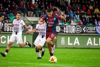 Fotogalería Gimnástica Segoviana VS Salamanca UD 19 Gimnástica Segoviana VS Salamanca UD - Héctor Criado