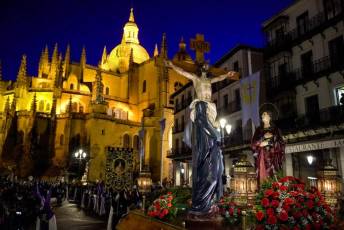 Fotogalería Procesión de los Pasos de Viernes Santo 48 Procesión de los Pasos Viernes Santo - Héctor Criado