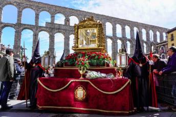 Fotogalería Procesiones de Viernes Santo por la Mañana 41 Procesiones Viernes Santo por la Mañana - Héctor Criado