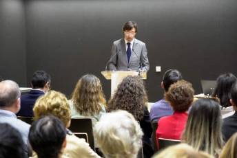 Fotogalería Toma de Posesión del Decano de la Facultad de Educación 11 Toma Posesión Decano Facultad de Educación- Héctor Criado