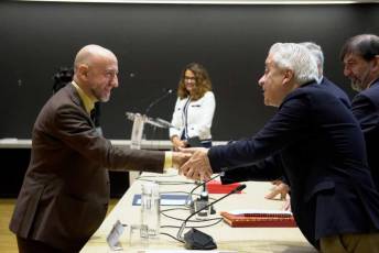 Fotogalería Toma de Posesión del Decano de la Facultad de Educación 22 Toma Posesión Decano Facultad de Educación- Héctor Criado
