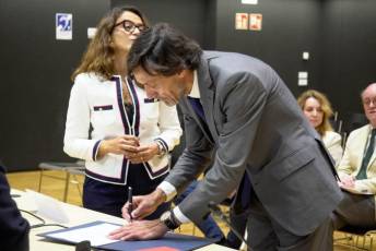Fotogalería Toma de Posesión del Decano de la Facultad de Educación 6 Toma Posesión Decano Facultad de Educación- Héctor Criado