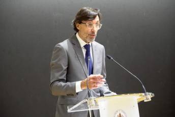 Fotogalería Toma de Posesión del Decano de la Facultad de Educación 9 Toma Posesión Decano Facultad de Educación- Héctor Criado