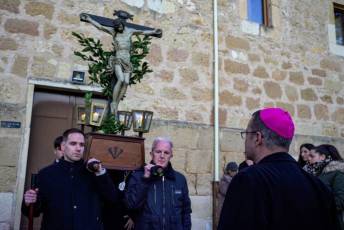 Fotogalería Vía Crucis Penitencial con el Cristo de la Buena Muerte 2 Vía Crucis Penitencial con el Cristo de la Buena Muerte - Héctor Criado