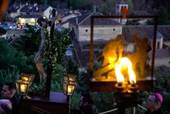 Fotogalería Vía Crucis Penitencial con el Cristo de la Buena Muerte 15 Vía Crucis Penitencial con el Cristo de la Buena Muerte - Héctor Criado