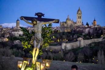 Fotogalería Vía Crucis Penitencial con el Cristo de la Buena Muerte 17 Vía Crucis Penitencial con el Cristo de la Buena Muerte - Héctor Criado