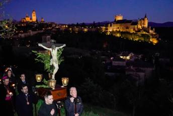 Fotogalería Vía Crucis Penitencial con el Cristo de la Buena Muerte 21 Vía Crucis Penitencial con el Cristo de la Buena Muerte - Héctor Criado
