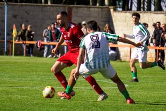 Fotografías Playoffs de la Liga Regional Turégano - Betis de Valladolid 19 Playoffs de la Liga Regional Turégano - Betis de Valladolid - Héctor Criado
