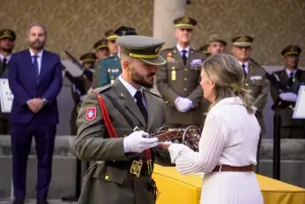 Fotografías del acto de fin de curso de la 314 promoción de Oficiales de Artillería 18 Acto Fin de Curso 314 Promoción de Oficiales de Artillería - Héctor Criado