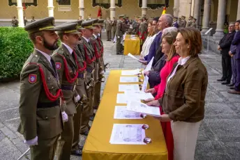 Fotografías del acto de fin de curso de la 314 promoción de Oficiales de Artillería 22 Acto Fin de Curso 314 Promoción de Oficiales de Artillería - Héctor Criado