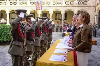 Fotografías del acto de fin de curso de la 314 promoción de Oficiales de Artillería 24 Acto Fin de Curso 314 Promoción de Oficiales de Artillería - Héctor Criado
