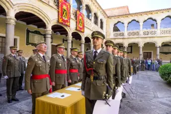 Fotografías del acto de fin de curso de la 314 promoción de Oficiales de Artillería 26 Acto Fin de Curso 314 Promoción de Oficiales de Artillería - Héctor Criado